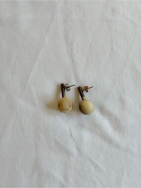 Soko Horn Bead Drop Stud Earrings - Beige